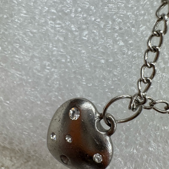 Enter to win 
$25  35 entries only - Picture 4 of 7